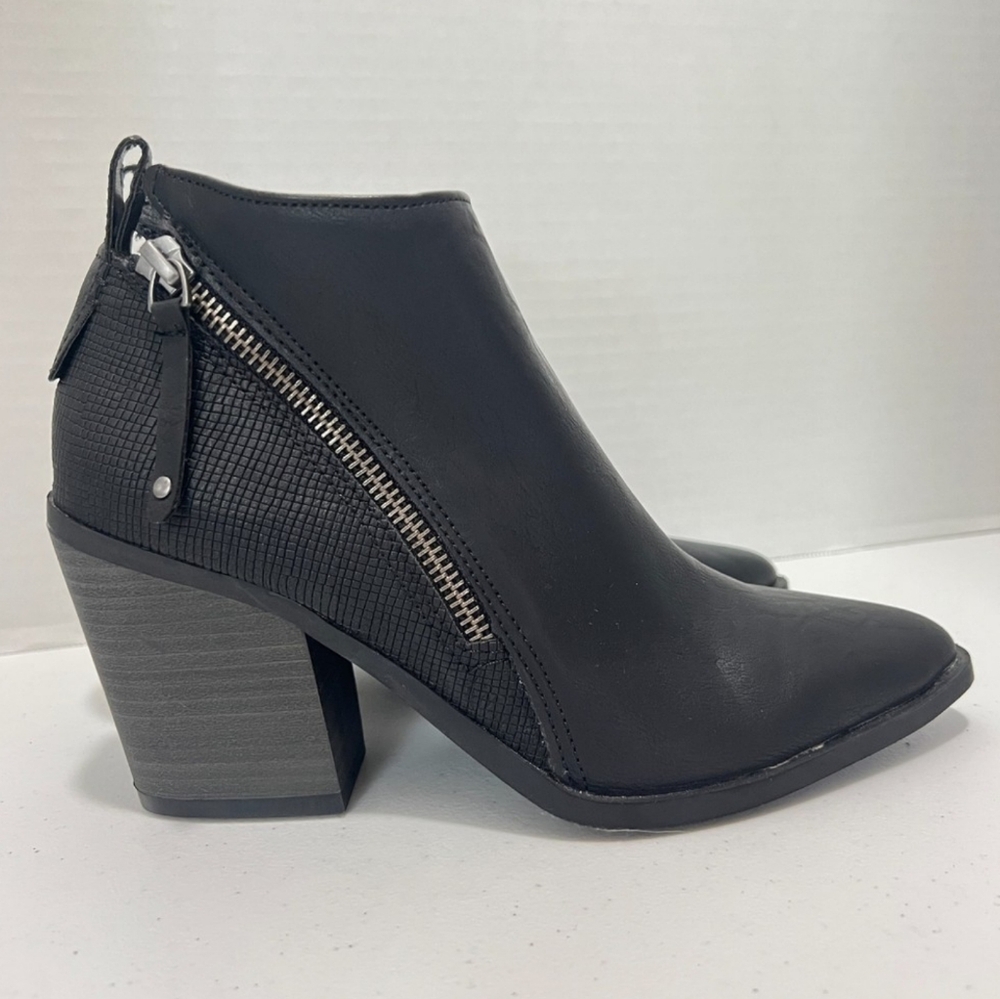 Like New - Universal Thread Booties - image 2